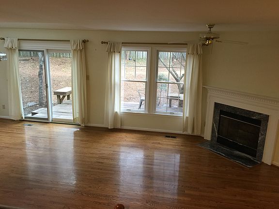 5th image of 106 Oxford Hills Pl