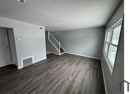 416 E Chippewa Ave #1 — Photo 3