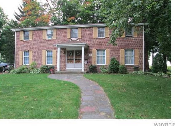 1st image of 14 Crescent Dr