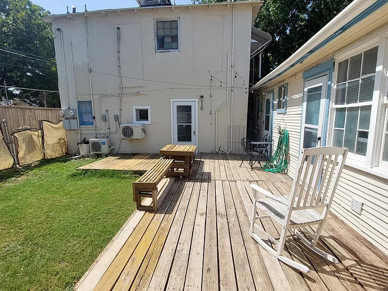 1729 S Henderson St #D — Photo 18