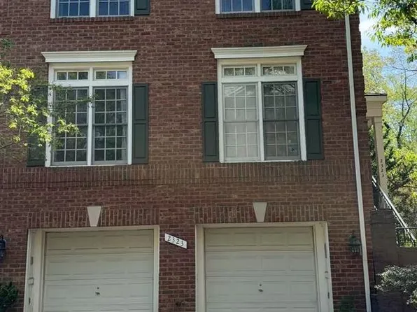 2323 Sawtooth Oak Ct, Vienna, VA 22182