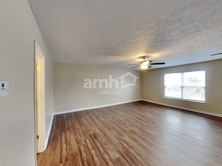 119 Crestwood Ln — Photo 10
