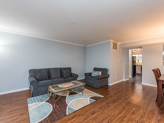 2nd image of 291 W Whispering Oaks Ln #291