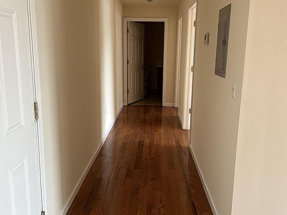 3rd image of 224-232 Hope Ave #11037754