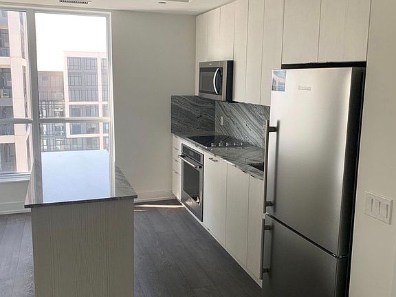 4th image of 5 Mabelle Ave #3732