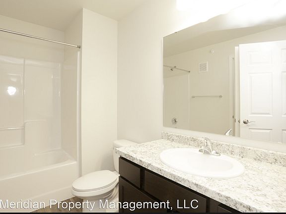5th image of 3807 30th Ave S #307