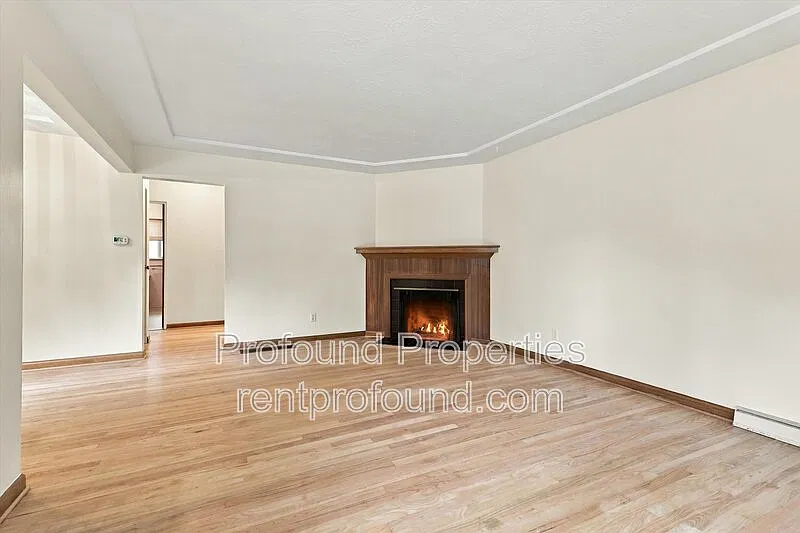 2 bed, 1.0 bath, 945 sqft, $2,195 — Photo 4