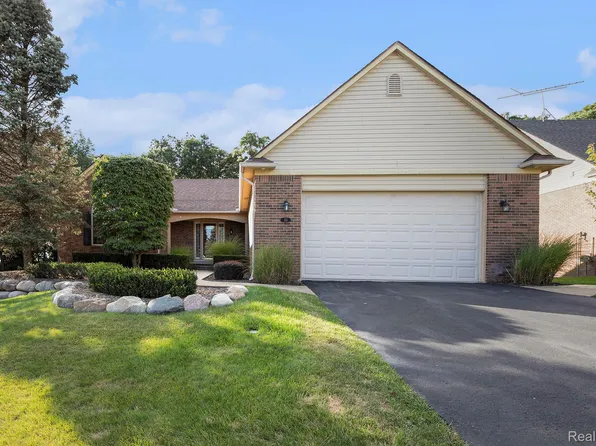113 State St, Oxford, MI 48371