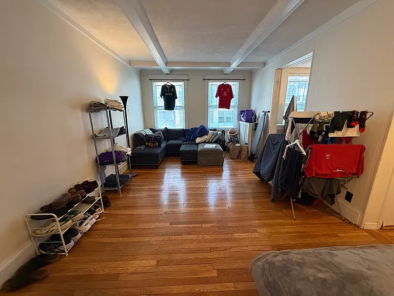 124 Sutherland Rd #1 — Photo 8
