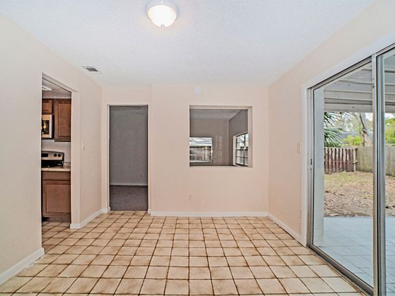 3rd image of 661 San Pablo Ave