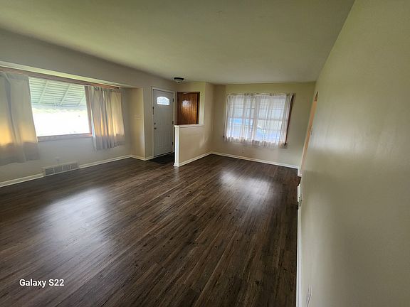 4th image of 3526 Pacific Ave