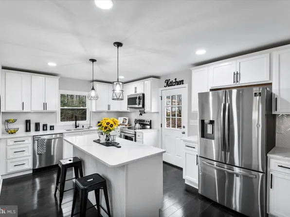 17130 Us Route 1 Hwy, Ruther Glen, VA 22546