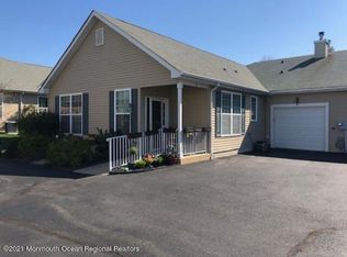 16 Winkle Ct, Whiting, NJ 08759