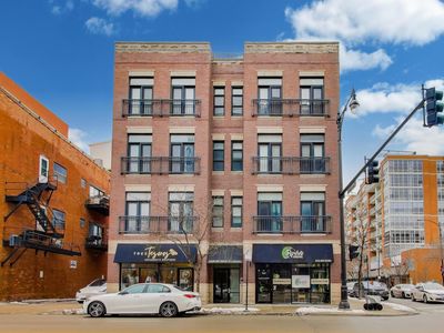 1169 W Madison St APT 4W, Chicago, IL, 60607