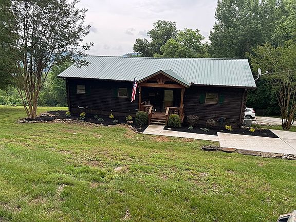 2nd image of 394 Horseshoe Bend Ln