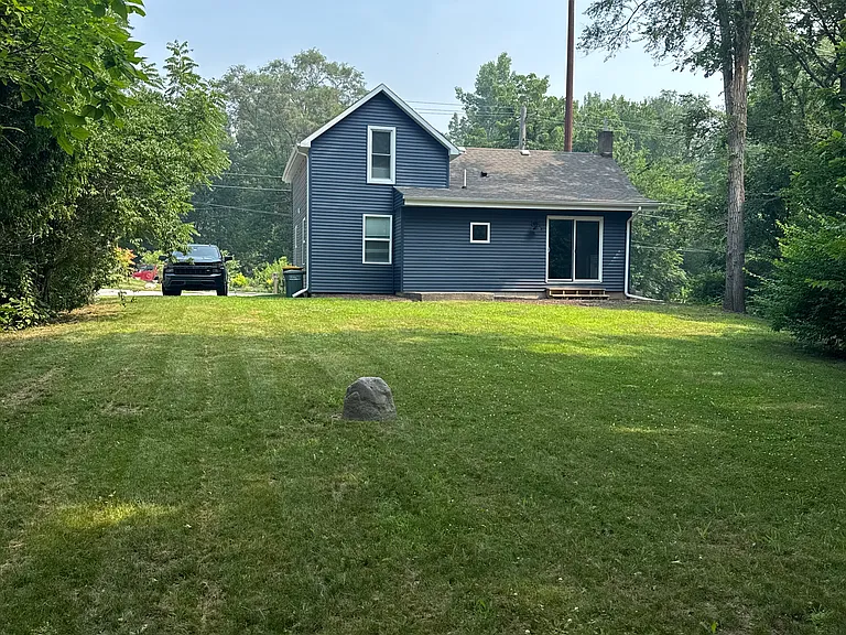557 West St — Photo 37