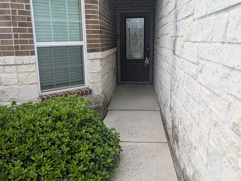 21210 Echo Manor Dr — Photo 6