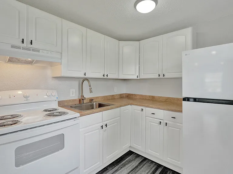 234 NE 14th Ave #1 — Photo 11