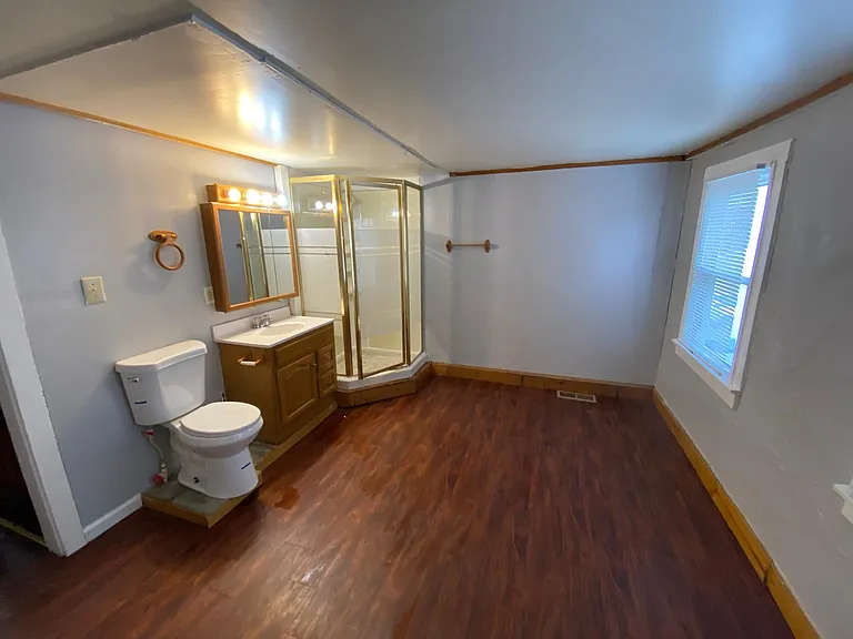 1518 Poplar St #ENIRE HOUSE — Photo 6