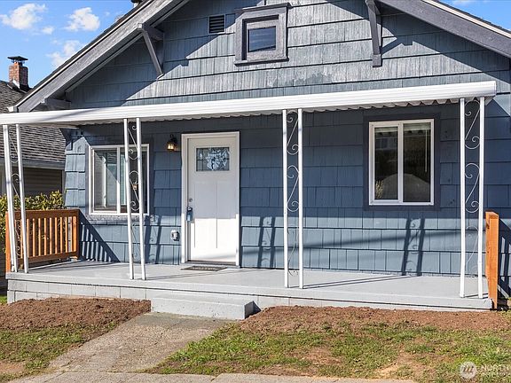 4th image of 1835 E Fairbanks Street