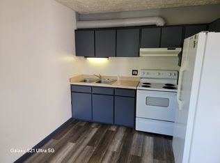 1337 10th Ave APT 3, Longview, WA 98632