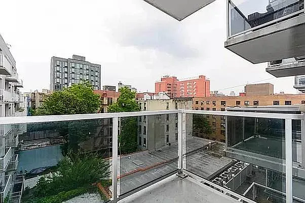 Rented by Metropolitan Property Group | media 20