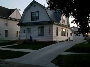 205 Oak St S, Mabel, MN 55954