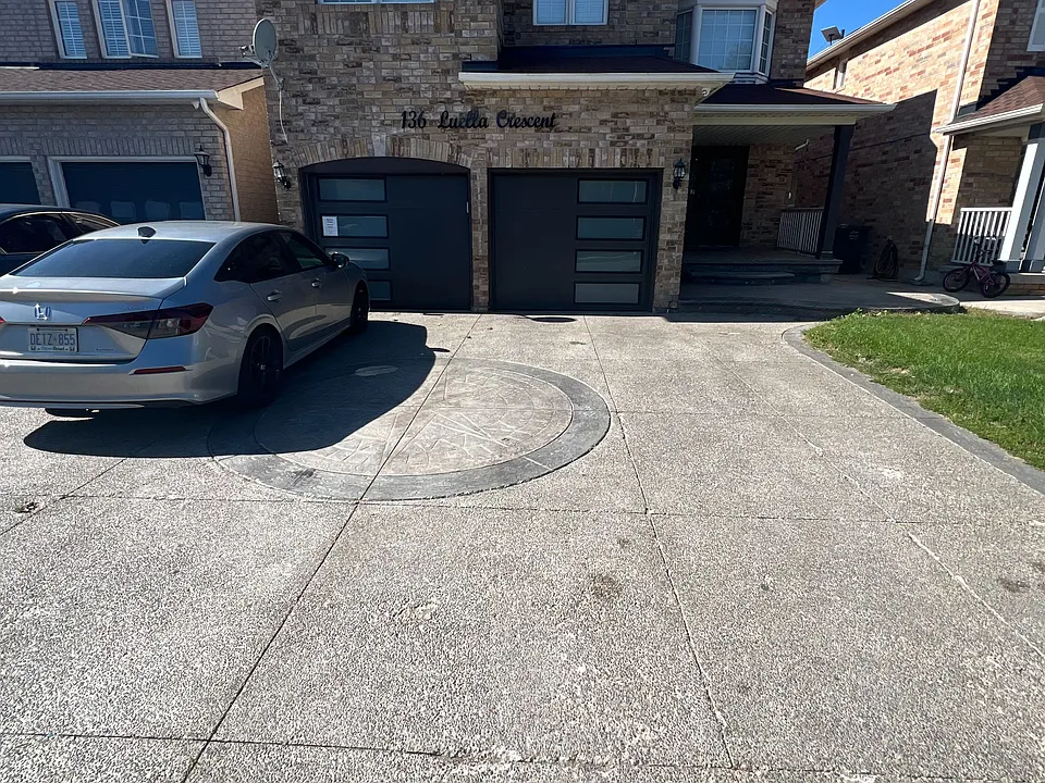 136 Luella Cres