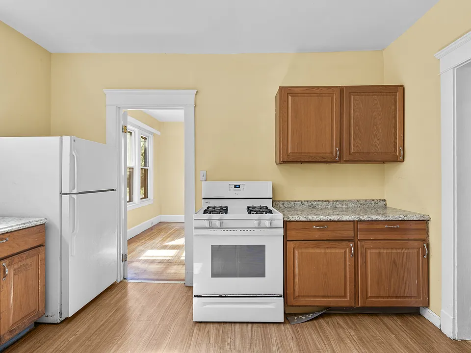 855 Woodward Ave #1