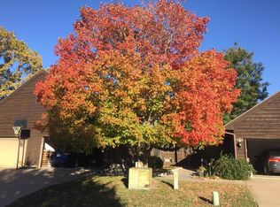 12 Pheasant Run Rd, Hesston, KS 67062