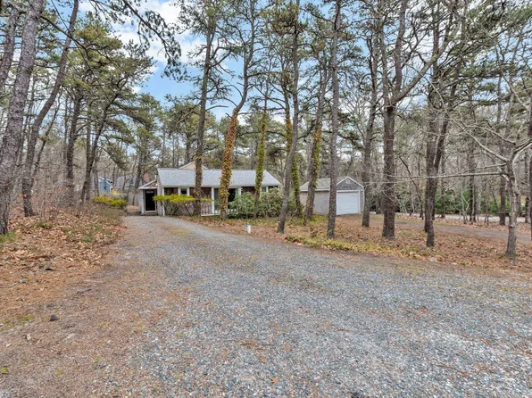 10 Bartlett Road, Wellfleet, MA 02667