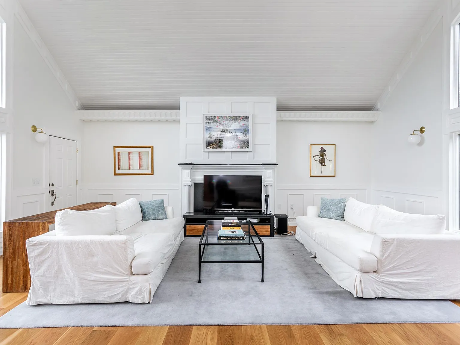 4 bed, 2.5 bath, 4734 sqft, $30,000 — Photo 4