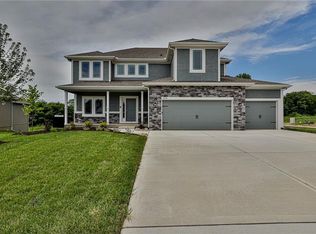 10216 N Corrington Ave, Kansas City, MO 64156