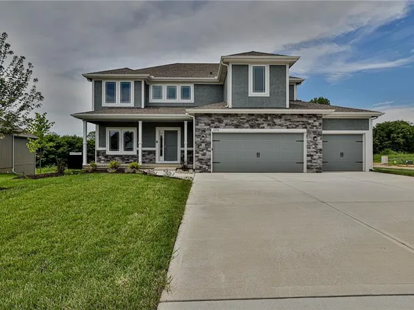 10216 N Corrington Ave, Kansas City, MO 64156