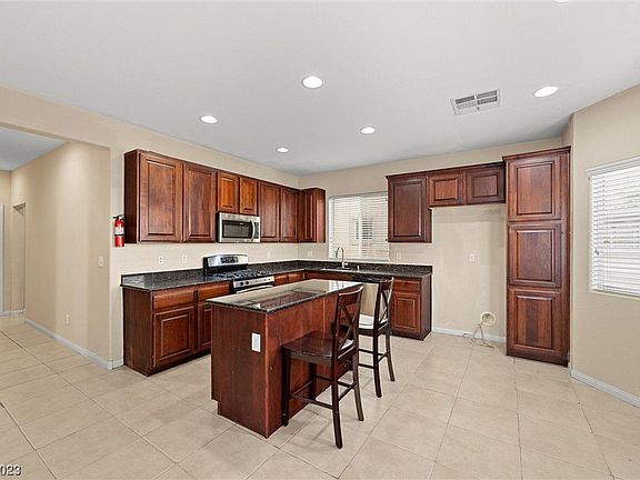 4th image of 5253 Wild Sunflower St