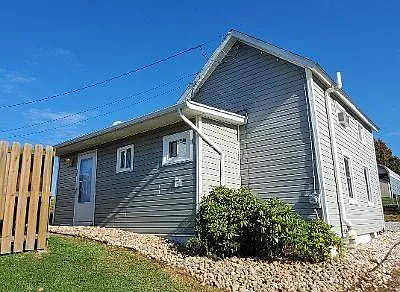 10 Eggers Ave photo 1