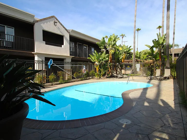 800 N Mollison Ave N #35 — Photo 10