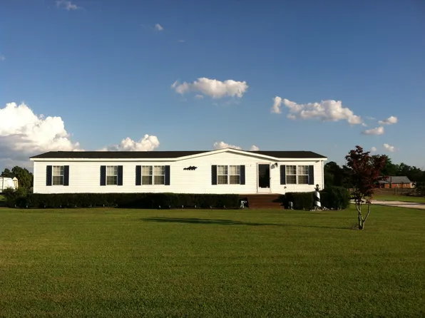 67 Heath Rd, Four Oaks, NC 27524