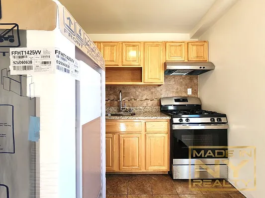 Rented by Made In NY Realty | media 7