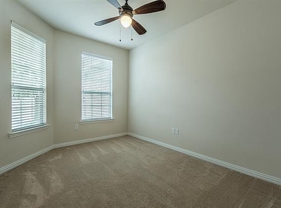 4th image of 264 Heritage Hill Dr