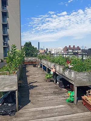 Rented by City Vista Inc | media 27