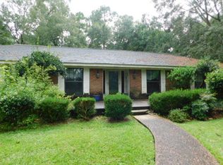 104 Blackwell St, Collins, MS 39428