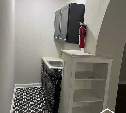4th image of 6818 N Wayne Ave APT 108