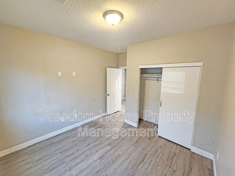 1121 Sixshooter Ave #2 — Photo 14