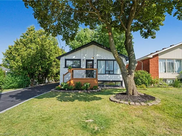 311 E 14th St, Hamilton, ON L9A 4C1