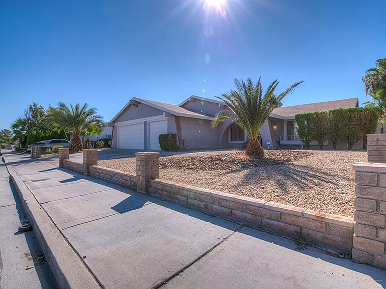 5461 Palmyra Ave — Photo 1