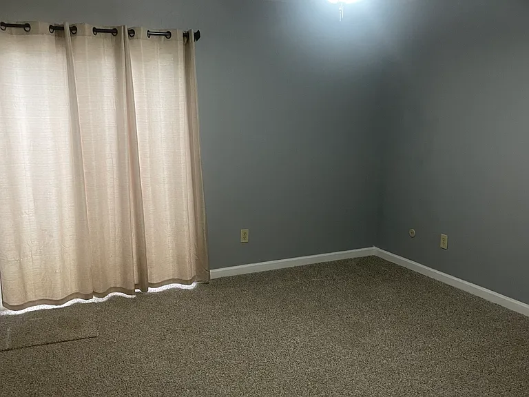303 E Bullard Ave — Photo 8