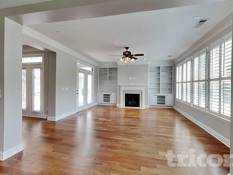 4384 Challedon Dr — Photo 3