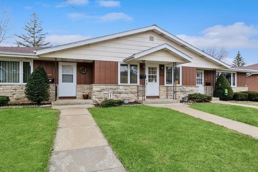 309 North Clark STREET, Mayville, WI 53050 Zillow