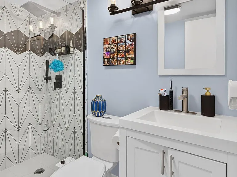 3004 NE 5th Ter #C216 — Photo 31